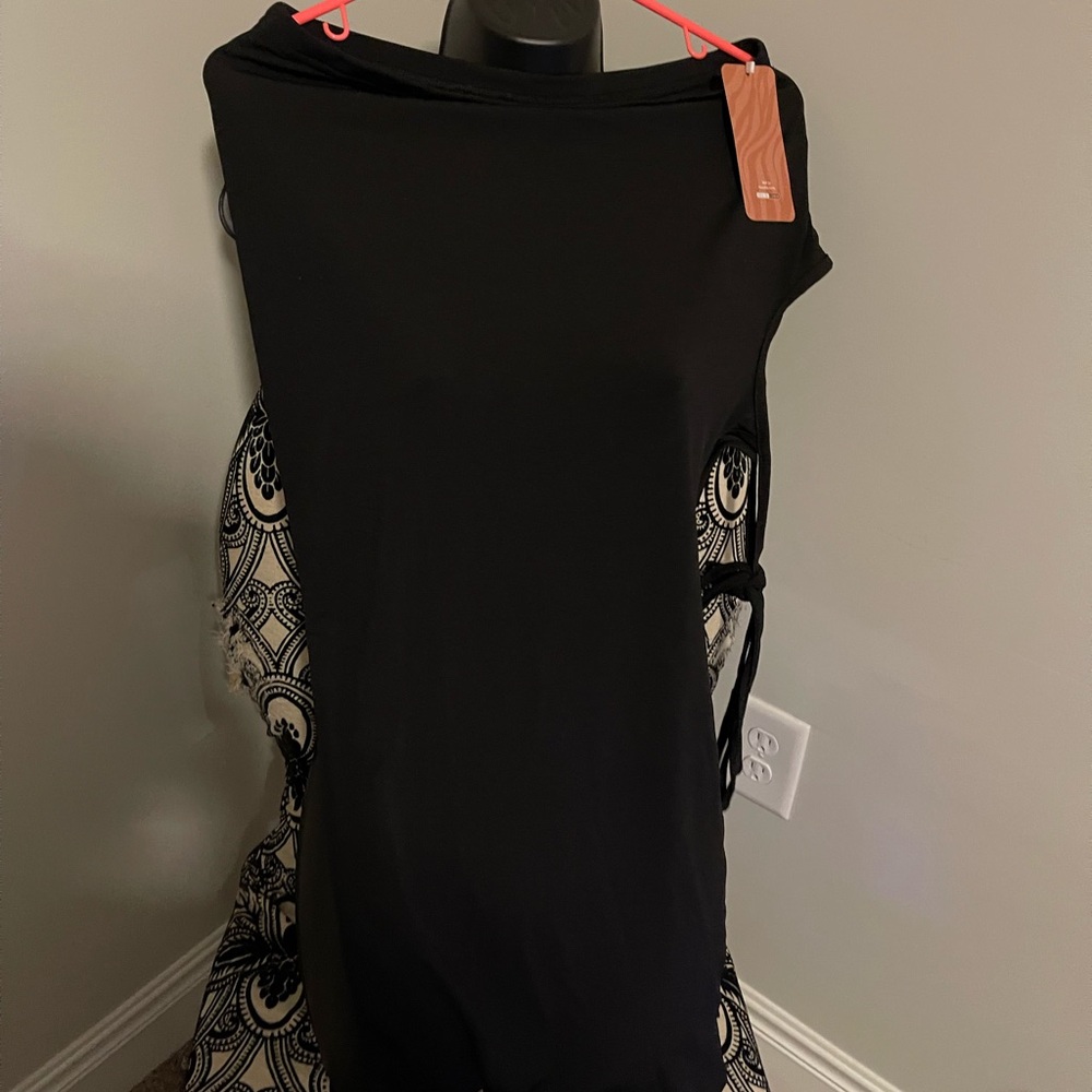 NWT SHEIN cut out on the side skirt